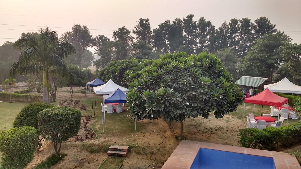 Club Awara Holiday Resort Manesar Extérieur photo